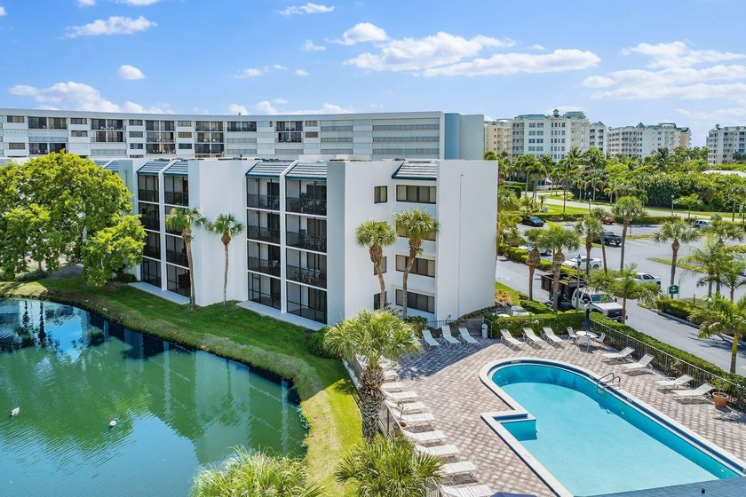 Lovely ground floor condo in one of the most desirable beach - photo 2
