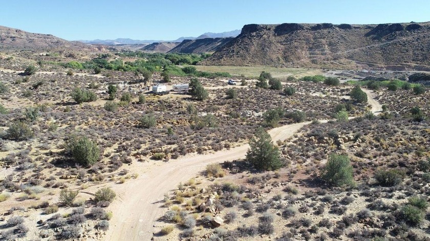 Amazing 29-acre private ranch land near Gunlock reservoir - photo 3