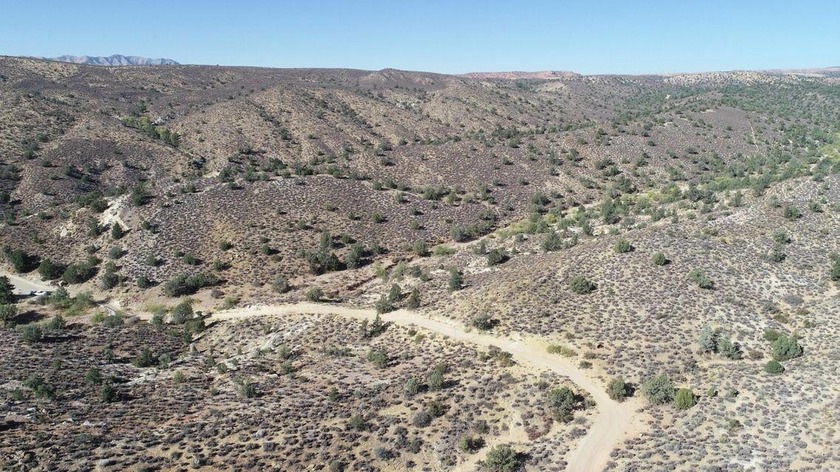 Amazing 29-acre private ranch land near Gunlock reservoir - photo 9
