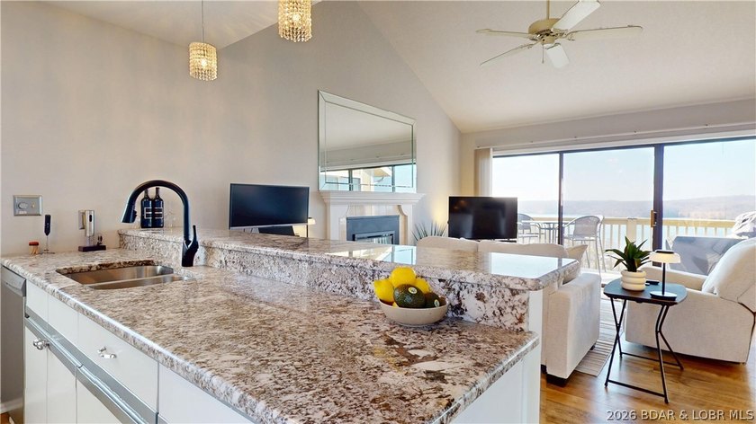 LAKE OF THE OZARKS - Panoramic Main Channel Views - Top-Floor - photo 12