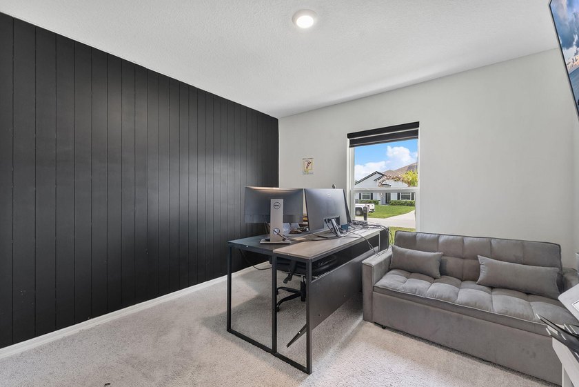 Discover this stunning 4 bedroom, 2 bathroom single family home - photo 6