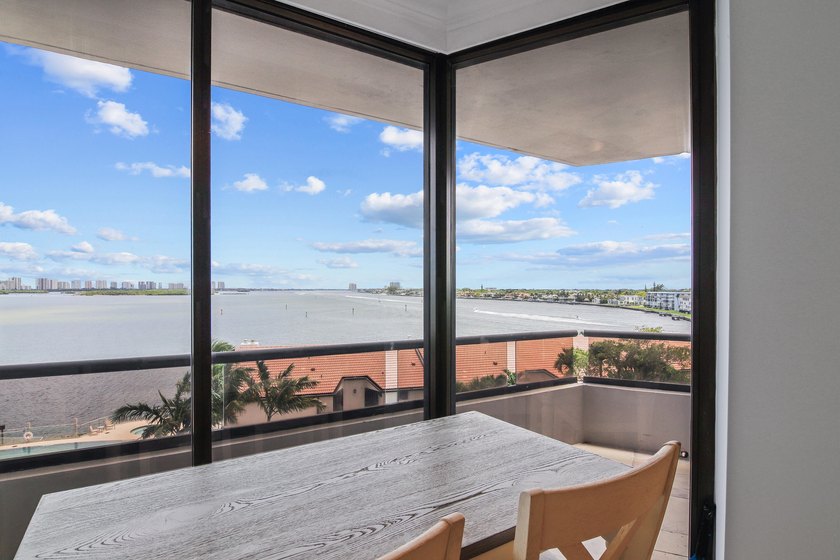BREATHTAKING INTRACOASTAL VIEWS from the rarely available *58 - photo 5