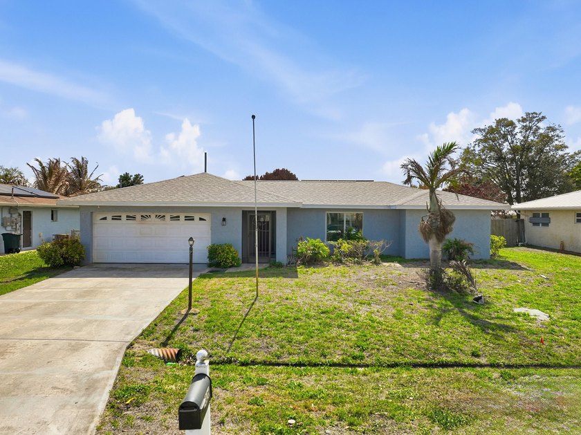 This CBS Pool Home has it All ! Centrally located with easy - photo 11