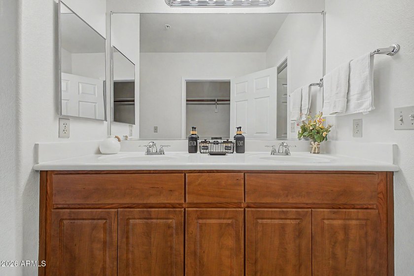 Nestled within the gated Sienna Condominiums in Scottsdale, just - photo 14