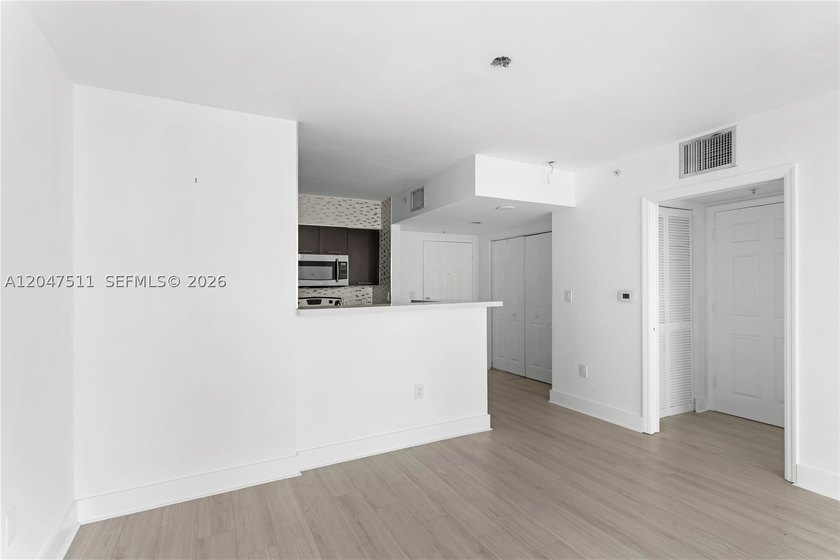 Beautiful waterfront residence at The Mark on Brickell offering - photo 4