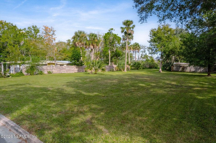 Rare development opportunity consisting of two adjacent RG-1 -- - photo 14