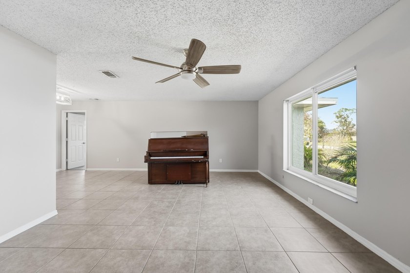 This CBS Pool Home has it All ! Centrally located with easy - photo 16