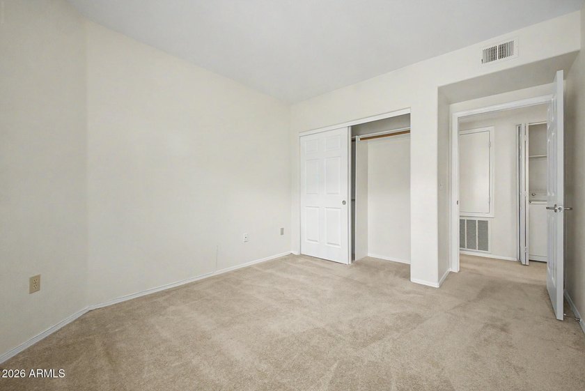 Nestled within the gated Sienna Condominiums in Scottsdale, just - photo 19