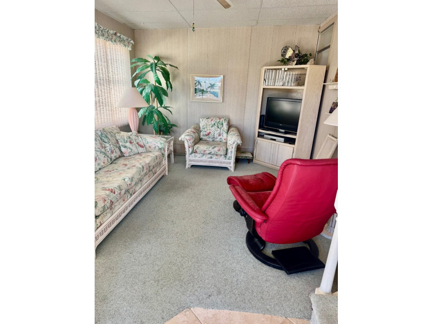 A charming mobile home is now for sale in the unique 55+ - photo 19