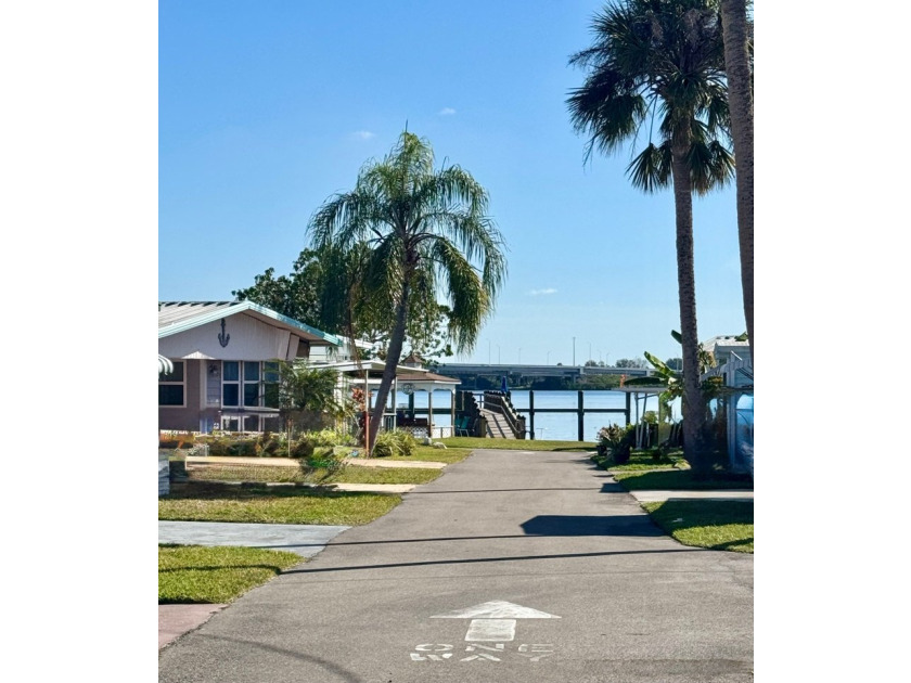 A charming mobile home is now for sale in the unique 55+ - photo 24