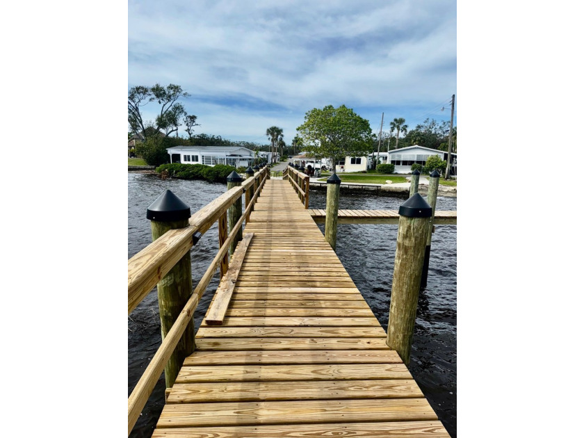 A charming mobile home is now for sale in the unique 55+ - photo 31