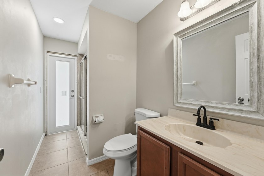 This CBS Pool Home has it All ! Centrally located with easy - photo 31