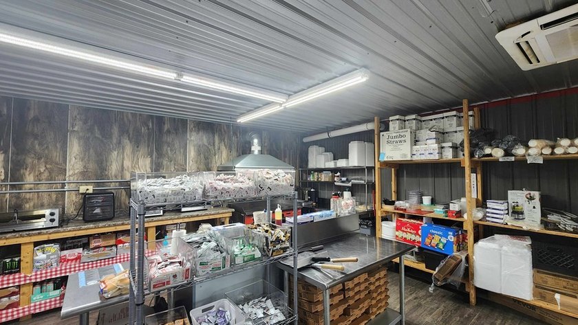 SUCCESSFUL, TURK-KEY, MULTI-FACETED business only 1 mile from - photo 31