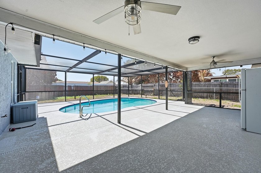 This CBS Pool Home has it All ! Centrally located with easy - photo 34