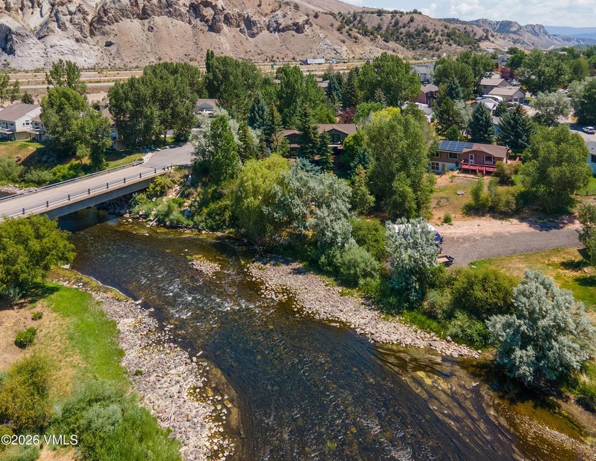 Situated on over one-third of an acre located on a quiet street - photo 36