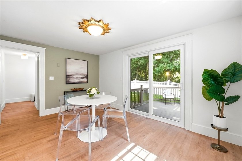Welcome to this meticulously renovated four-bedroom Colonial - photo 10