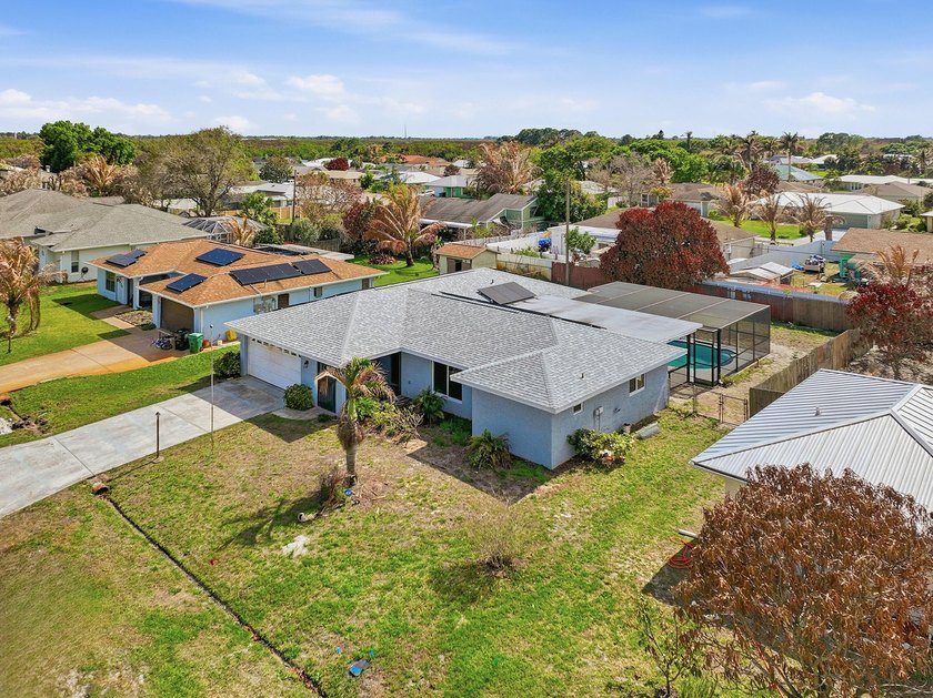 This CBS Pool Home has it All ! Centrally located with easy - photo 43