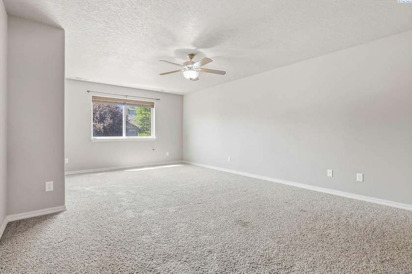 Nestled in the highly sought-after Badger Mountain Village - photo 14