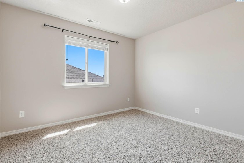 Nestled in the highly sought-after Badger Mountain Village - photo 17
