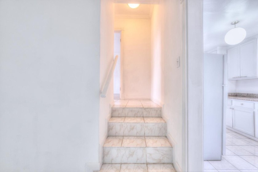 Triplex property located at 6029 MacArthur Blvd in Oakland - photo 19