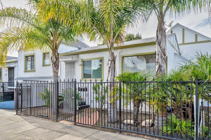 Triplex property located at 6029 MacArthur Blvd in Oakland - photo 23
