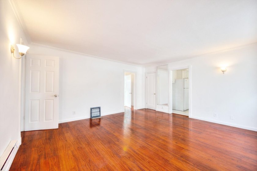 Triplex property located at 6029 MacArthur Blvd in Oakland - photo 24