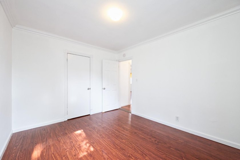 Triplex property located at 6029 MacArthur Blvd in Oakland - photo 36