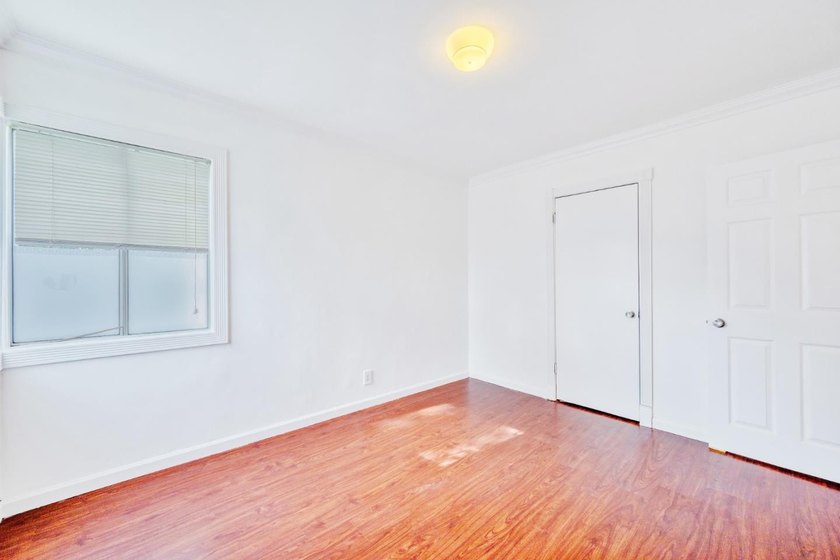 Triplex property located at 6029 MacArthur Blvd in Oakland - photo 37