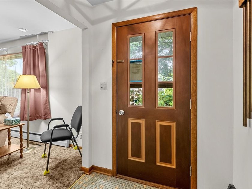 This well-built, one-owner 3-bedroom, 2-bath ranch features - photo 6