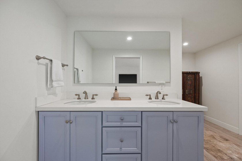 This stunning 3-bedroom, 3.1-bath Golf Cottage has been - photo 13