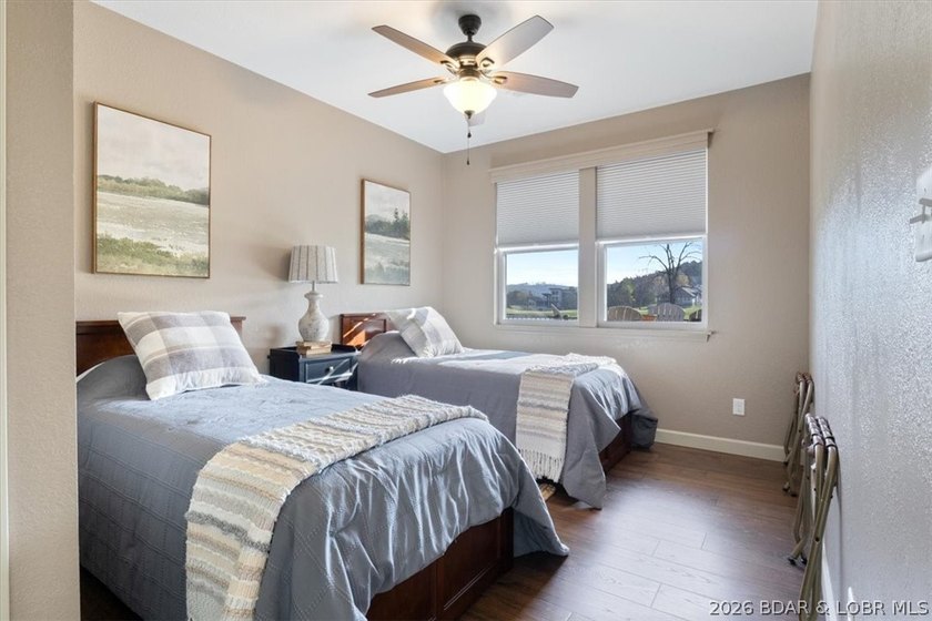 A unicorn! A THREE bedroom, TWO-AND-A-HALF bath golf cottage at - photo 19