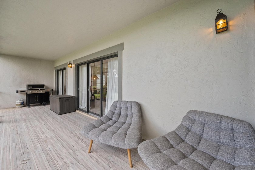This stunning 3-bedroom, 3.1-bath Golf Cottage has been - photo 23