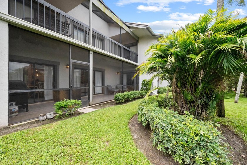 This stunning 3-bedroom, 3.1-bath Golf Cottage has been - photo 24