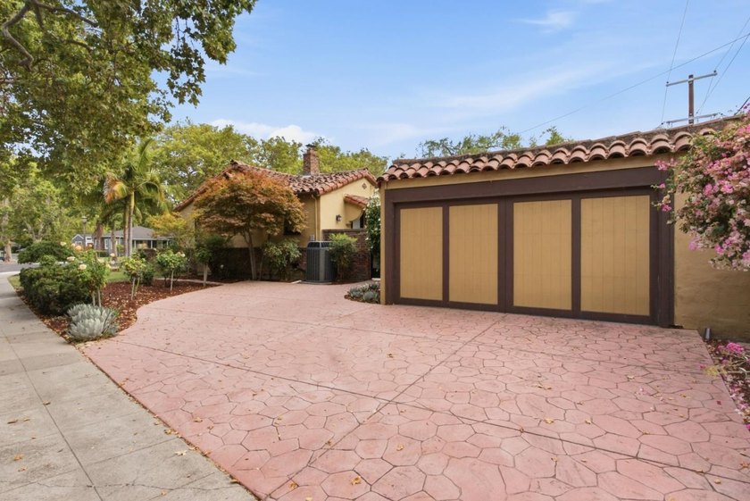 Fall in love w/timeless Spanish-style charm in desirable - photo 36