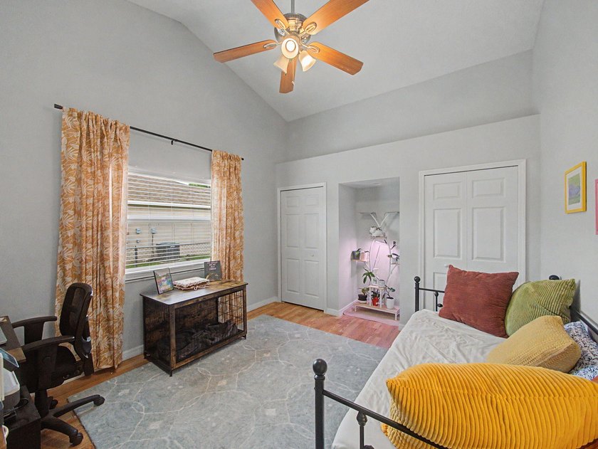 Your Florida Home is Move-In Ready and Loaded with Upgrades! - photo 6