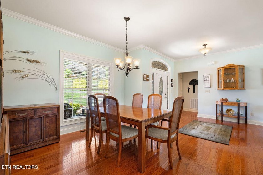 **FIRST TIME ON MARKET.** Beautiful GOLF FRONT with Amazing - photo 8