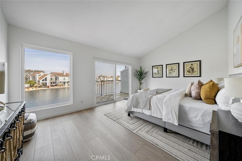 Welcome to 16090 Tortola Circle, an exceptional waterfront - photo 19