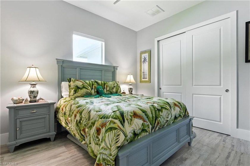 LOWEST PRICED NEWER CONSTRUCTION SINGLE FAMILY HOME ON HALF ACRE - photo 24