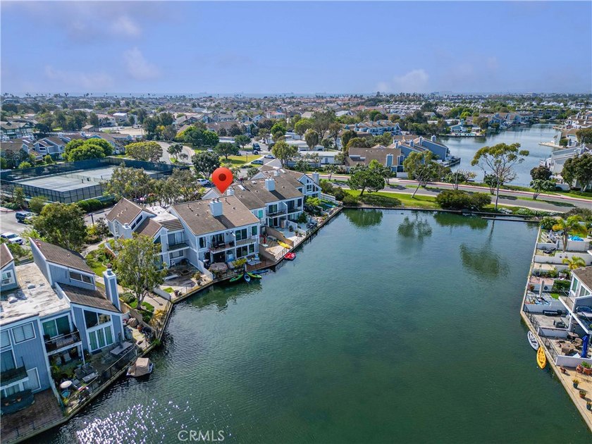 Welcome to 16090 Tortola Circle, an exceptional waterfront - photo 32