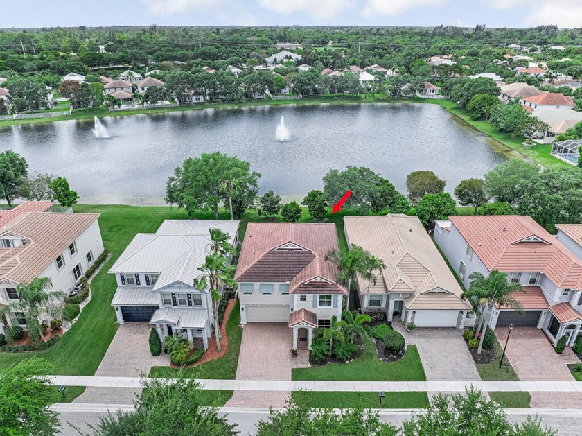 Extraordinary waterfront property. Stunning 4b/2.5b upgraded - photo 50