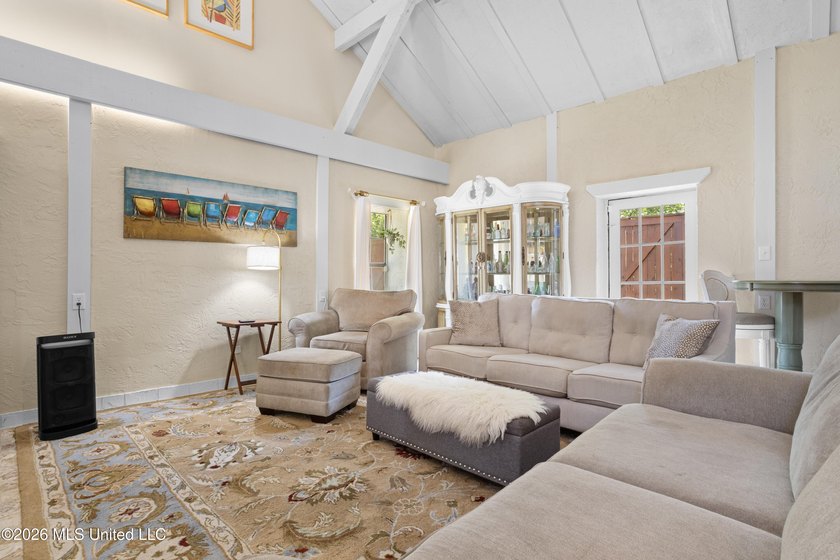 Tucked away on the charming and distinctive Father Ryan Avenue - photo 10