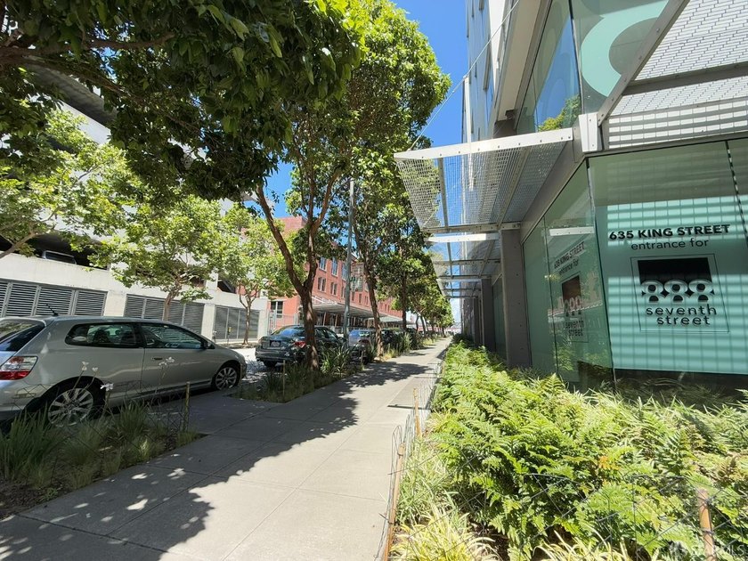 Desirable unit located in a wonderful, thriving neighborhood - photo 26