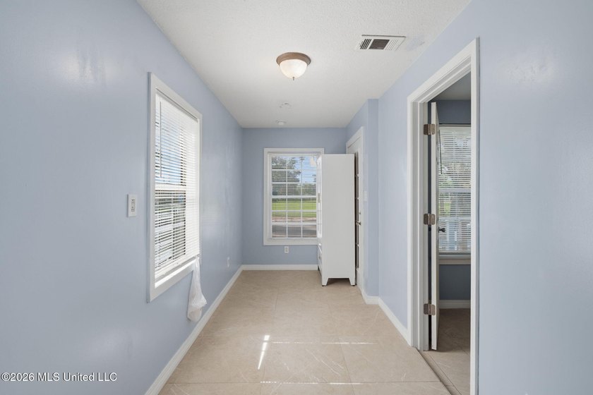 Discover a charming investment gem in the heart of East Biloxi! - photo 14