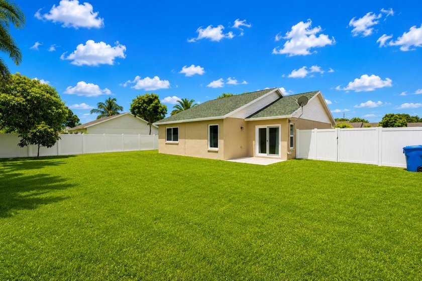 Welcome to 1450 Denlow Lane an immaculately maintained CBS home - photo 30
