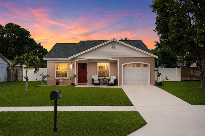 Welcome to 1450 Denlow Lane an immaculately maintained CBS home - photo 38