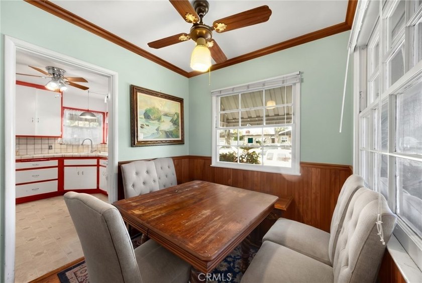 SINGLE-STORY, CORNER LOT home located in a quiet neighborhood in - photo 7