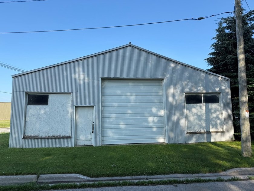 Looking for extra storage space in Algoma? This versatile - photo 2