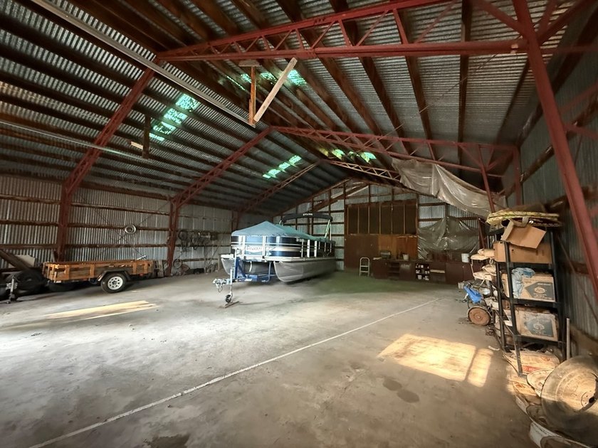 Looking for extra storage space in Algoma? This versatile - photo 4