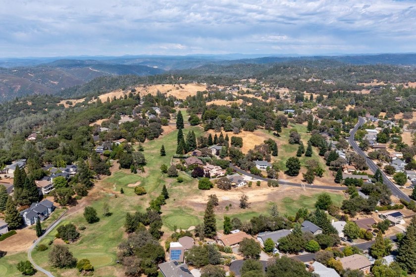 Welcome to your private retreat in the gated community of Auburn - photo 32