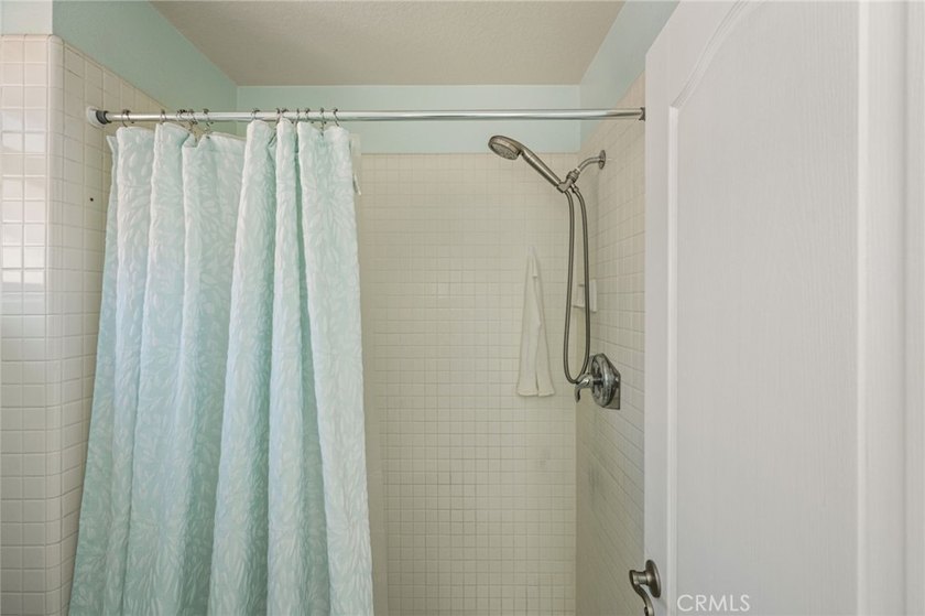Welcome to this wonderful home nestled in a cul de sac - photo 38